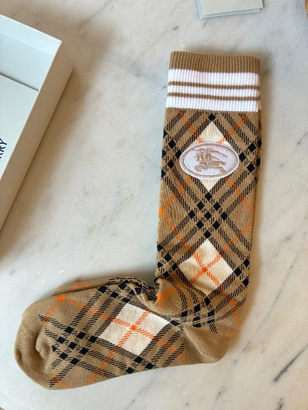 Burberry Socks Size Medium in Biscuit EKD Equestrian Knight Argyle